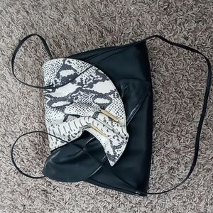 Sharif leather purse